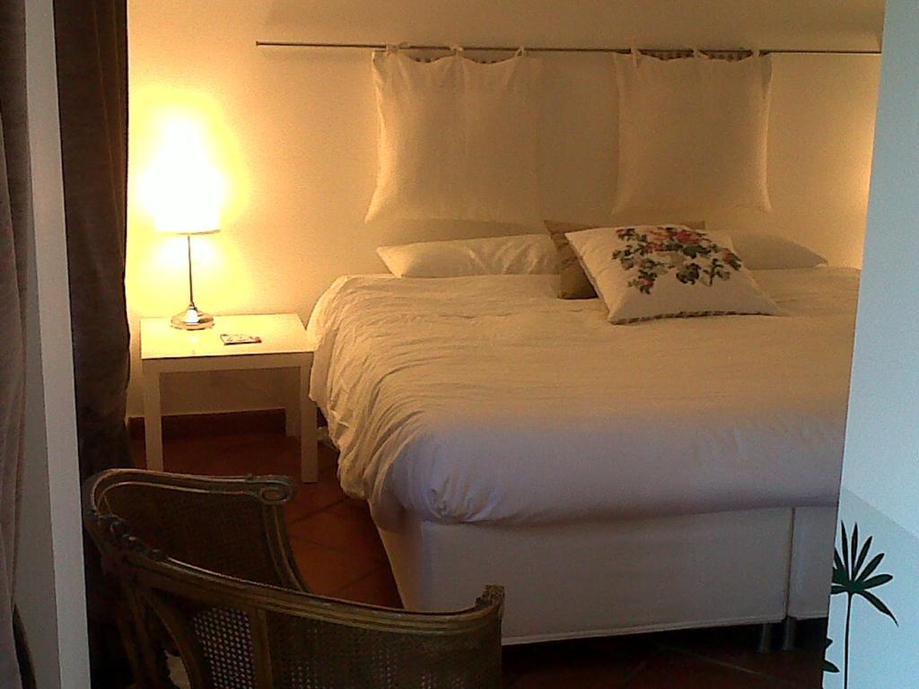 Bed And Breakfast Aloisio San Gregorio di Catania Ruang foto
